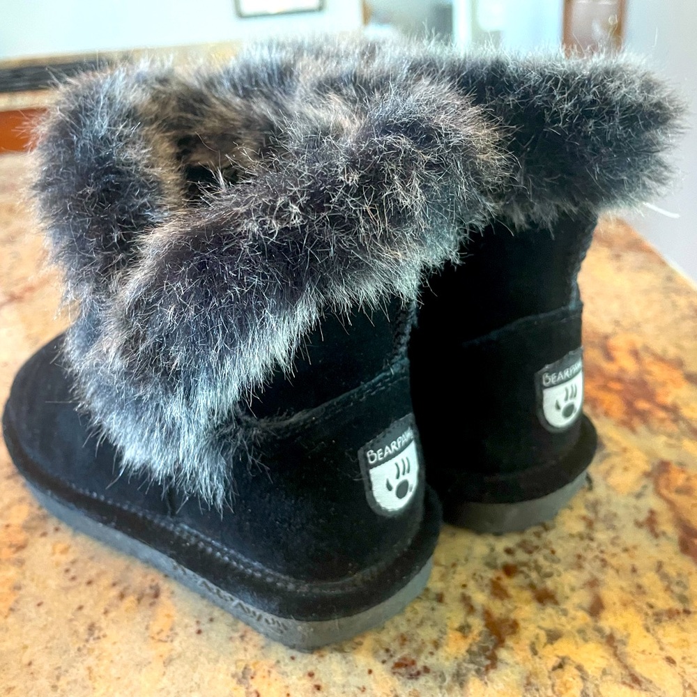 Girls size 1 Bear Paws.